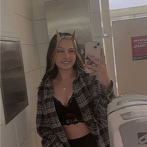 Meet your Posher, Athena